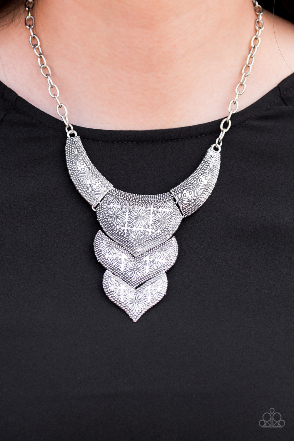 Paparazzi Accessories  - Texas Temptress - Silver Necklaces