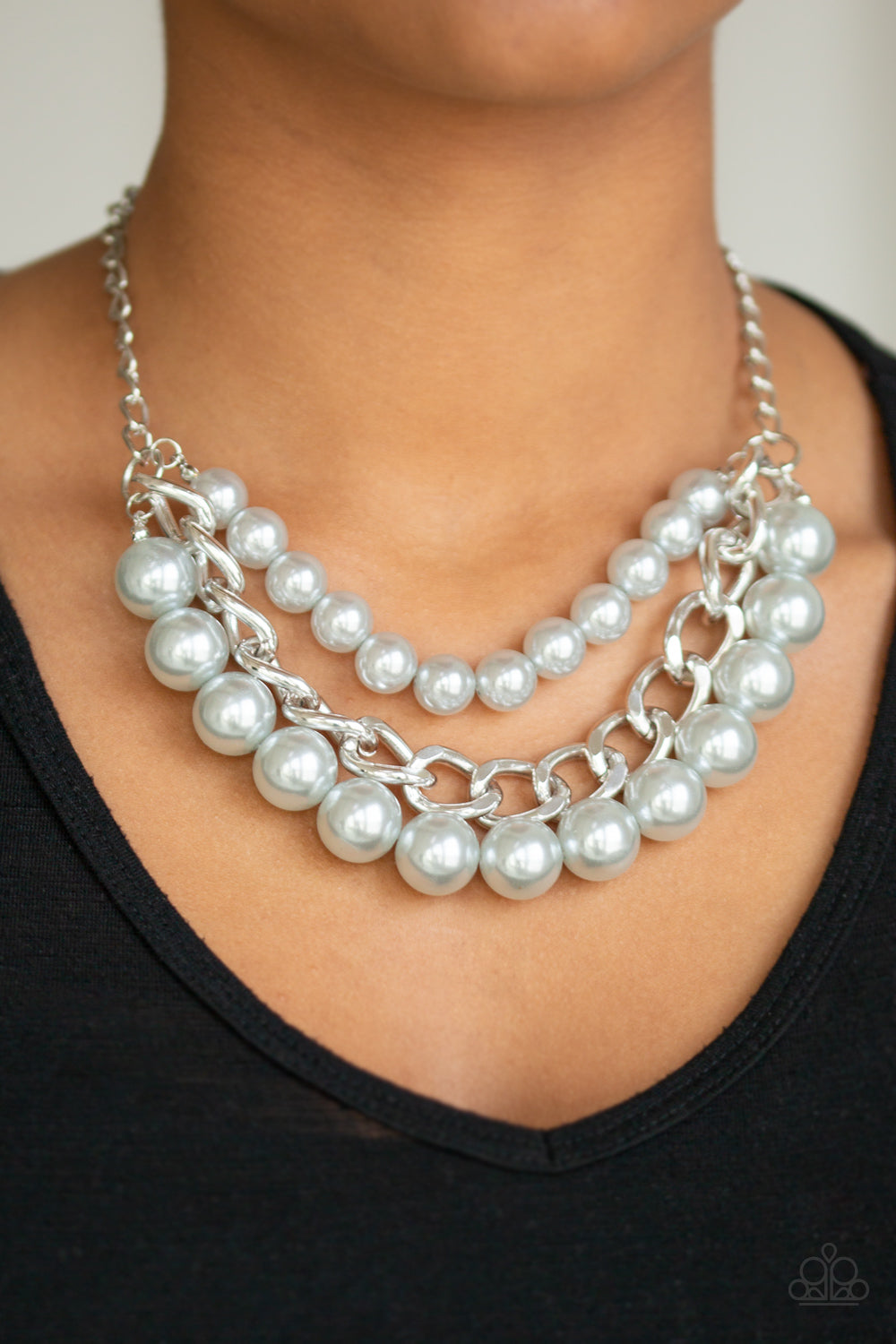 Paparazzi Accessories - Empire State Empress - Silver (Pearls) Necklace