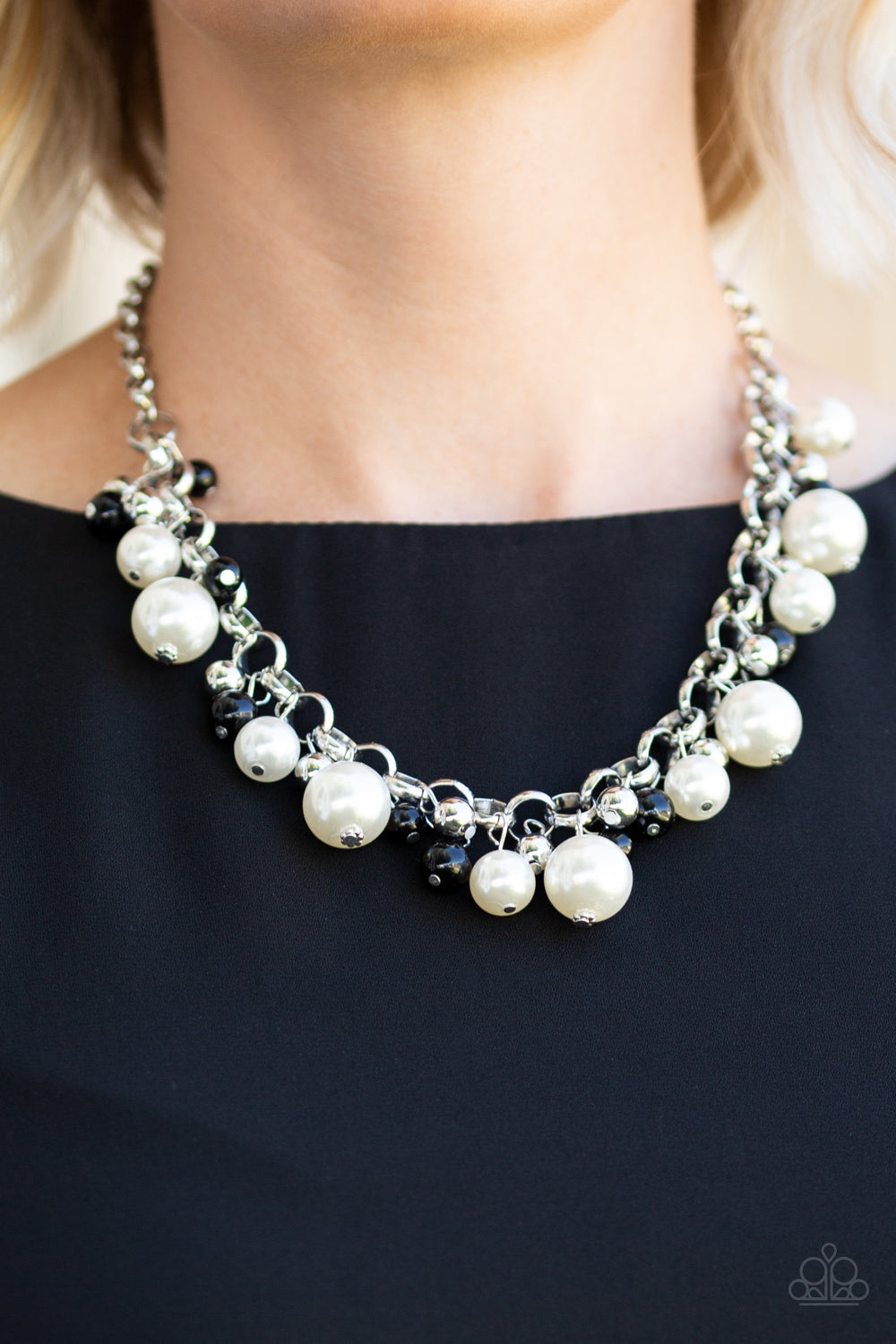 Paparazzi Accessories - The Upstater - Black Necklace