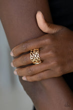 Load image into Gallery viewer, Paparazzi Accessories - Ivy Leaguer - Gold Ring
