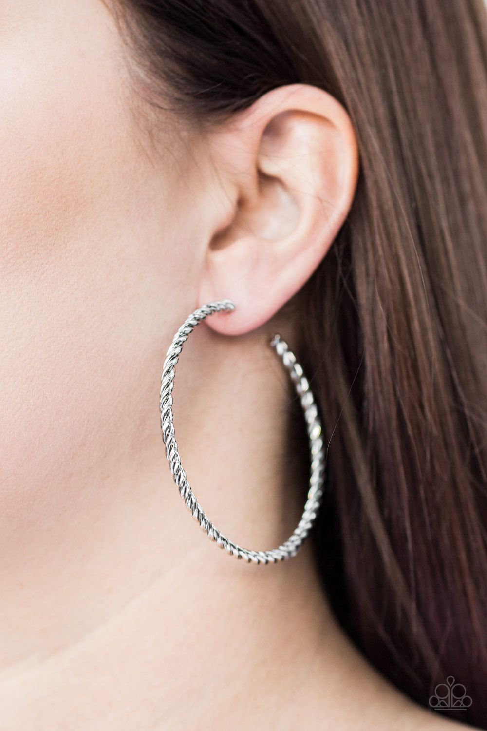 Paparazzi Accessories  - Keep It Chic - Silver Earrings