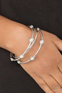 Paparazzi Accessories - Bangle Belle - White Bracelet