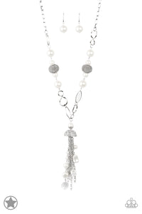 Paparazzi Accessories - Designated Diva - White (Pearls) Necklace