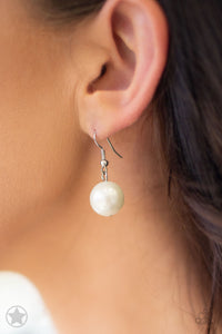 Paparazzi Accessories - Designated Diva - White (Pearls) Necklace