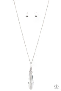 Paparazzi Accessoties - Jaw Droppingly Jealous - White (Bling) Necklace
