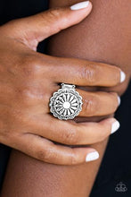 Load image into Gallery viewer, Paparazzi Accessories - Daringly Daisy - White Ring
