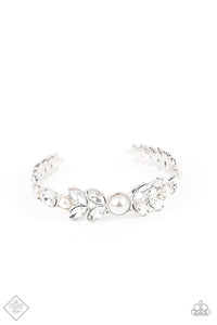 Paparazzi Accessories - Regal Reminiscence - White (Pearls) Bracelet