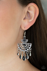Paparazzi Accessories  - Sol Searching - Black Earrings