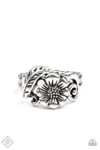 Paparazzi Accessories - Oceanside Orchard - Silver Ring