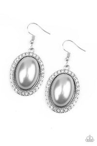 Paparazzi Accessories - Celebrity Crush - Silver (Pearls) Earrings