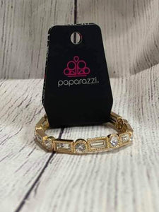 Paparazzi Accessories - Classic Couture - Gold Bracelet